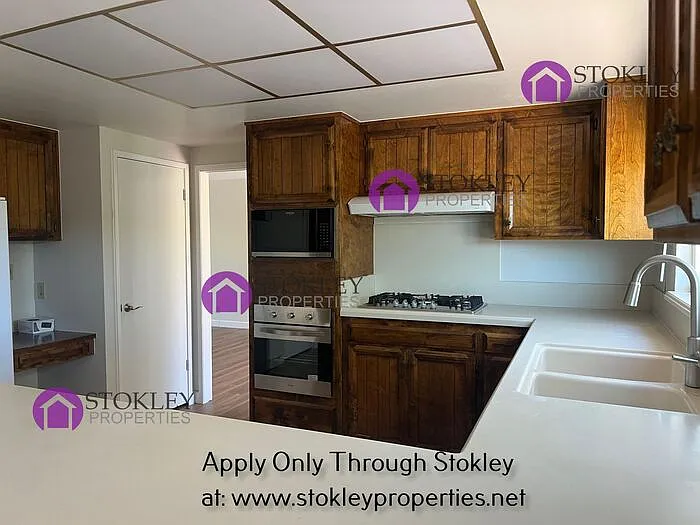 4045 Rhoda Way — Photo 13