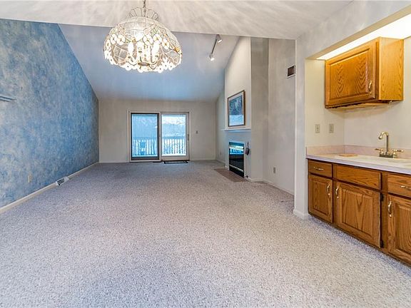 4th image of 4523 Oak Hill Blvd