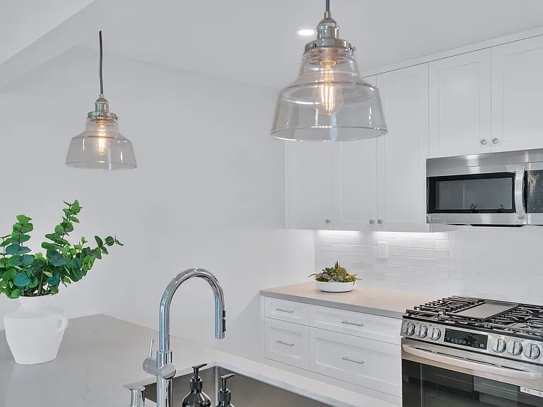 1022 Grant St #B — Photo 6