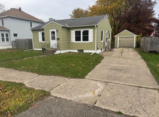 302 12th St NE, Austin, MN 55912