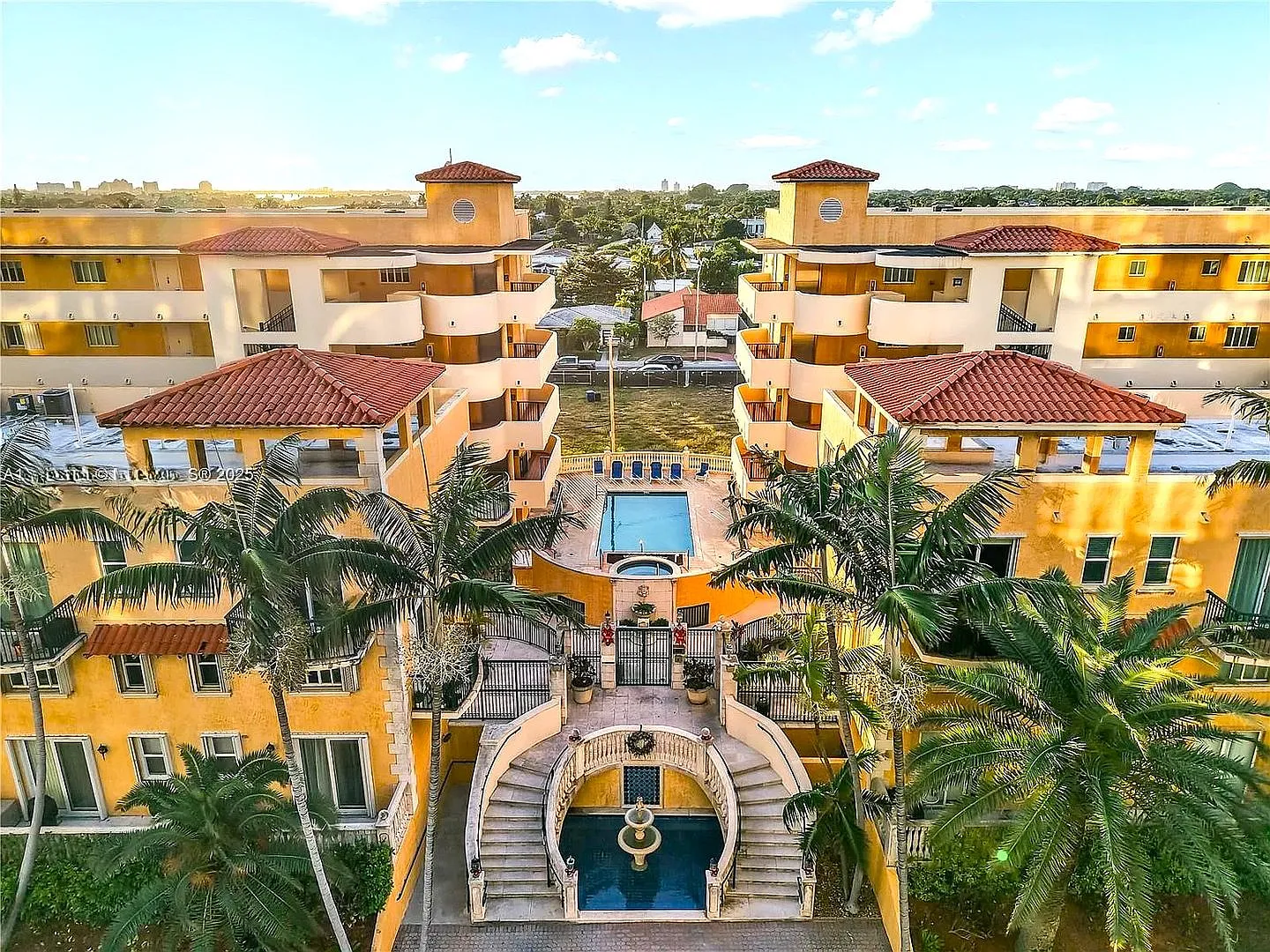 Surfside Miami Beach — Photo 1