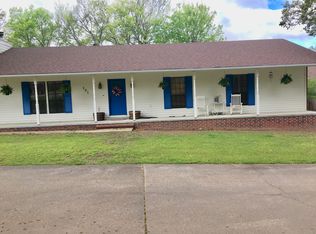 101 Walrock Shrs, Russellville, AR 72802