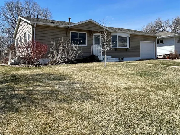804 W 10th St, McCook, NE 69001