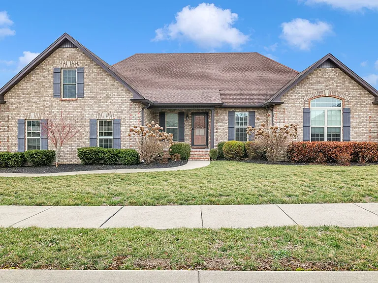 402 Lucy Cir — Photo 4