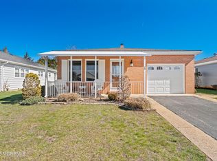13 Greenville Court, Toms River, NJ 08757