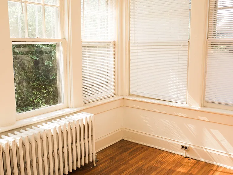 1409 Grady Ave — Photo 5