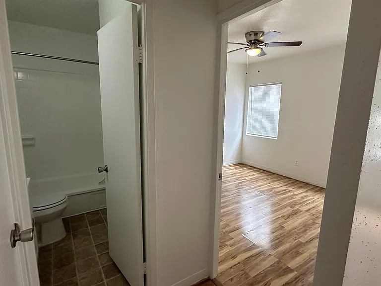 5603 Jackson St — Photo 9