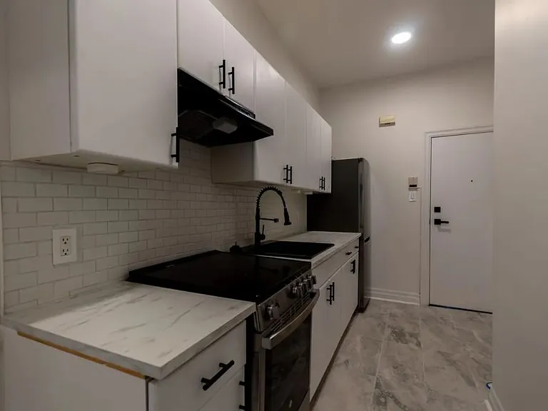 140 Stewart St #2 — Photo 2