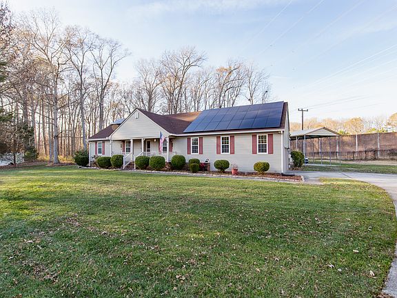 2nd image of 5621 Pond Ln