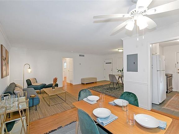 2nd image of 1111 Clairemont Ave APT G2