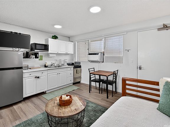 3rd image of 2551 Cartwright Rd APT 304