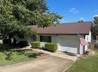 201 Mockingbird St, Harrison, AR 72601