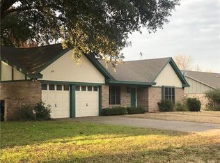 1114 Willowcreek Rd, Cleburne, TX 76033