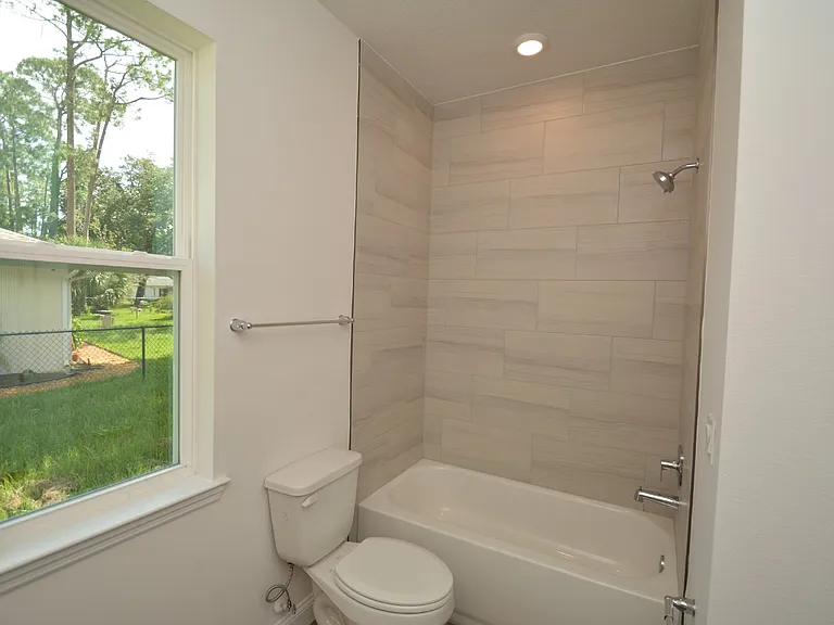 102 Brittany Ln — Photo 16