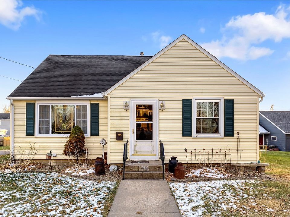 914 E 5th St, Vinton, IA 52349 Zillow