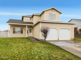 1204 W Home Ave, Selah, WA 98942
