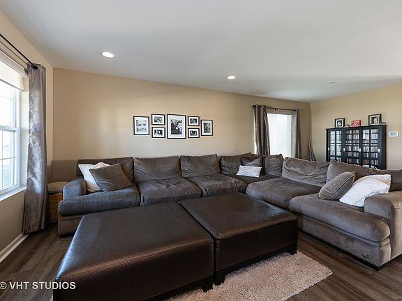 3rd image of 1139 Adagio Dr
