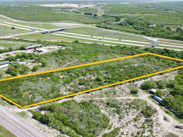 906 Fm 3024, Mathis, TX 78368