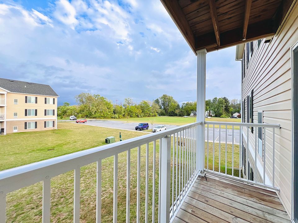 Balcony with great overlooking courtyard view