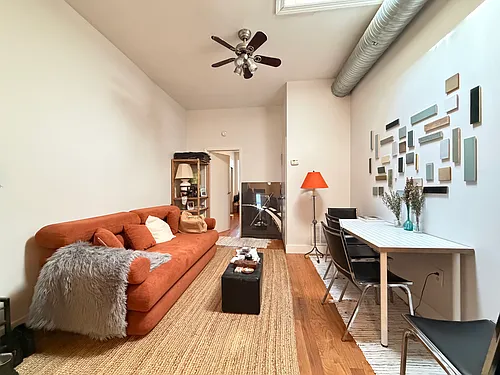 828 Halsey St #3A Photo 1