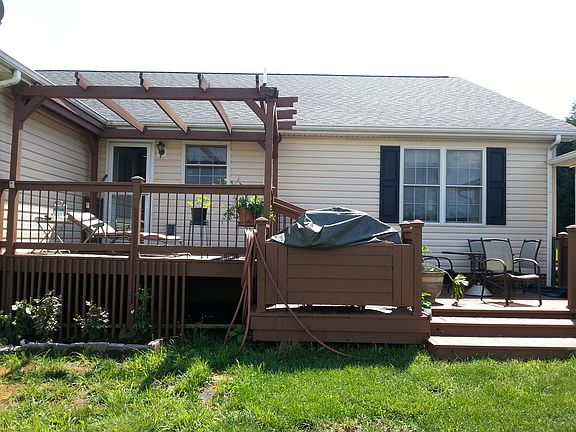 3rd image of 16743 Chase Ln