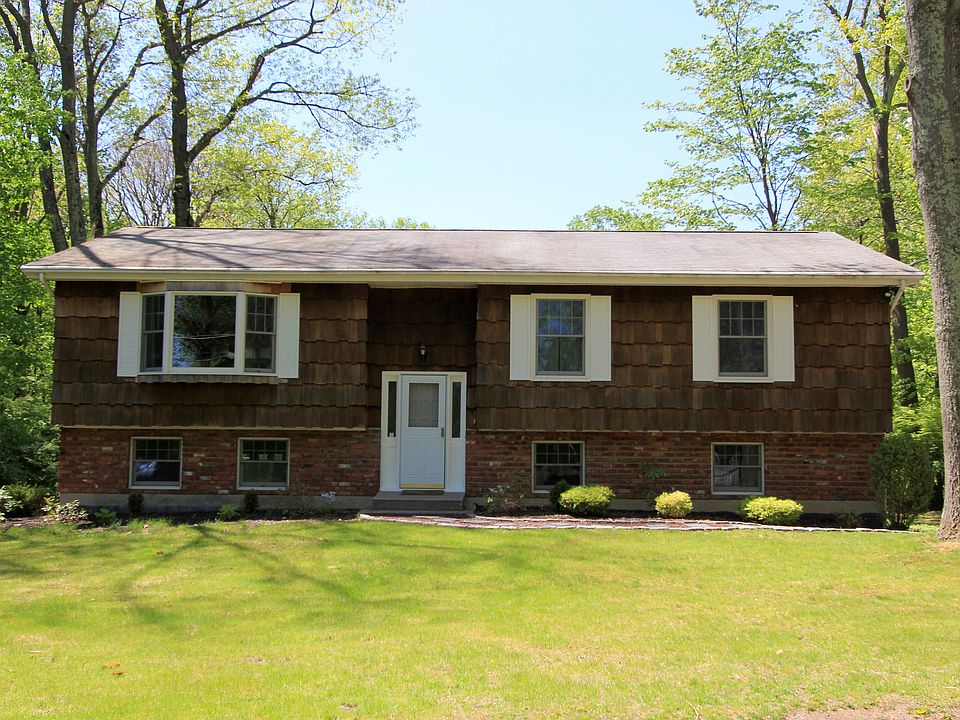 1st image of 2975 Hickory St