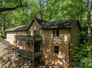 1020 Vineyard Rd, Tryon, NC 28782