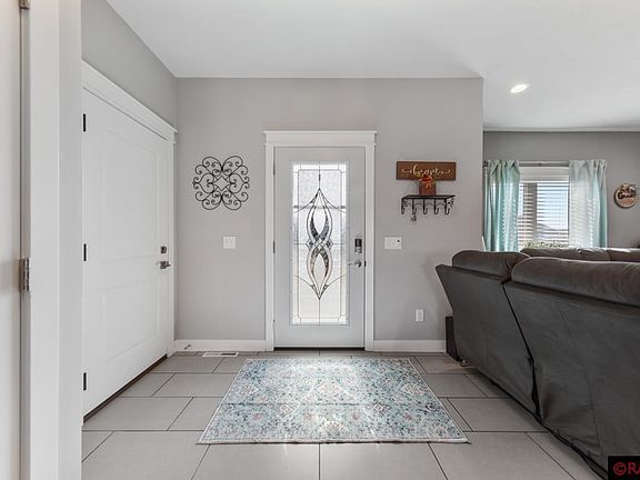 3rd image of 104 Pelican Ct