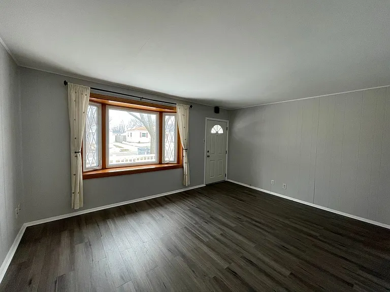 3449 S Kansas Ave — Photo 6
