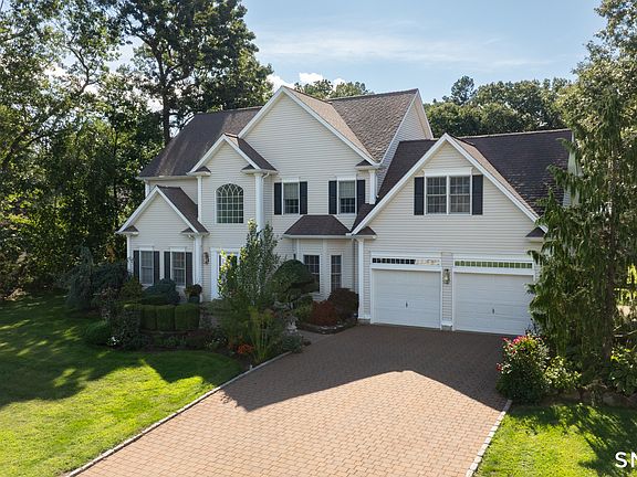 2nd image of 29 Beverly Drive
