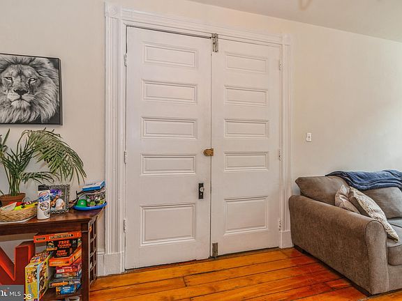5th image of 987 N 5th St #1