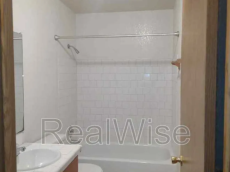 415 W 1st Ave — Photo 17
