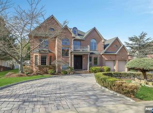 520 Homans Ave, Closter, NJ 07624