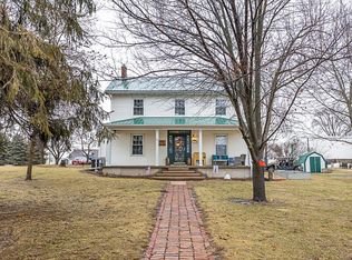 203 Monroe St SE, Cascade, IA 52033