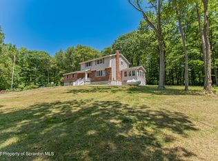 26 Maple Hill Rd, Waymart, PA 18472