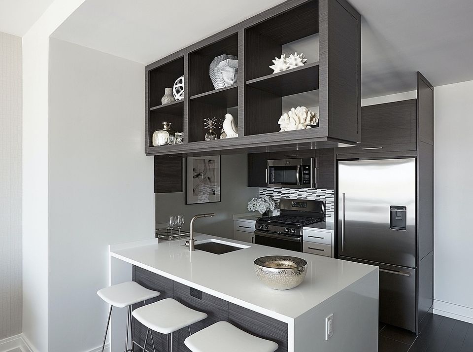 1st image of 555 10th Ave #14D