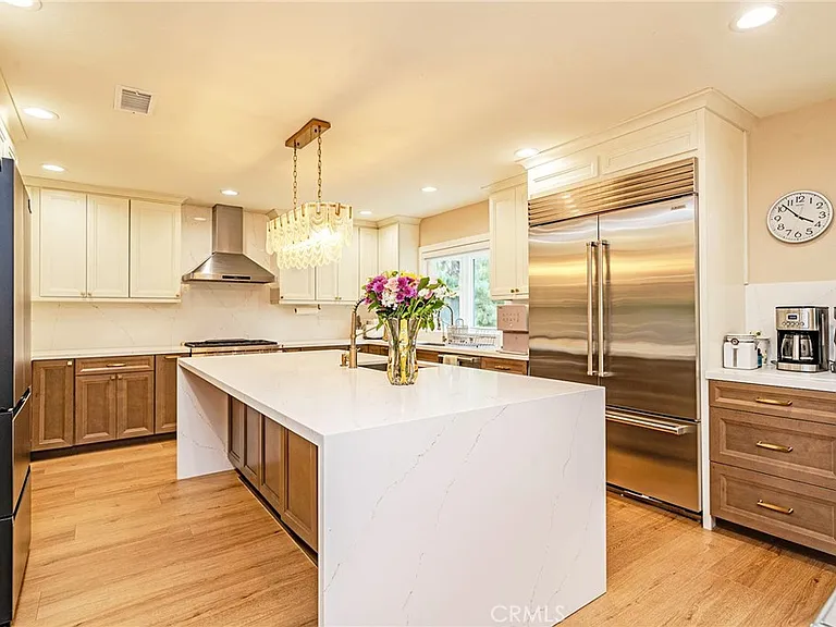 2220 Jose Way — Photo 12
