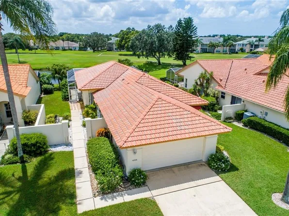 4226 Murfield Dr E, Bradenton, FL 34203
