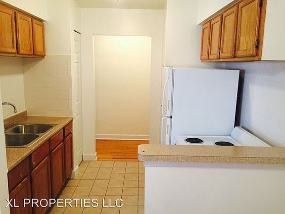 5th image of 1024 W Catalpa Ave APT 501