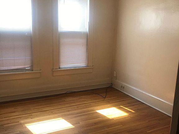 5th image of 894 Neil Ave