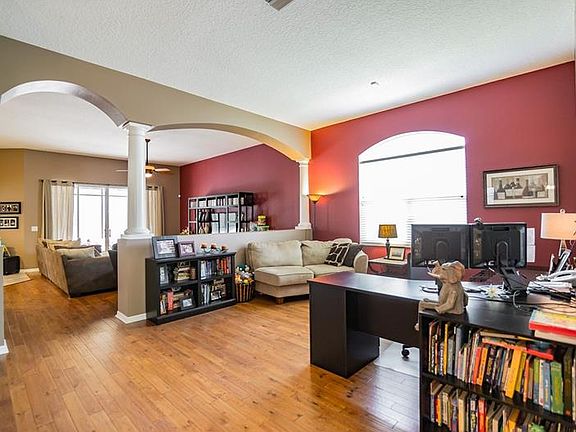 4th image of 337 Porchester Dr