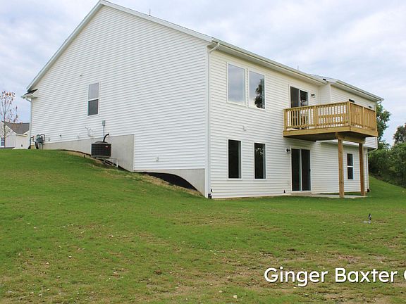2nd image of 711 Hawthorn Ct Lot 53