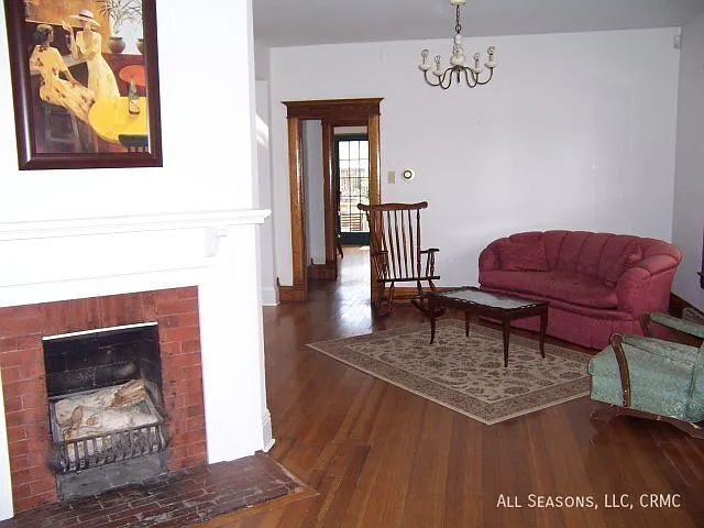 230 E Espanola St — Photo 4