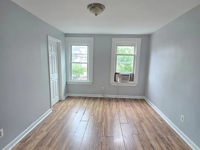 122 Marshall St #2A — Photo 9