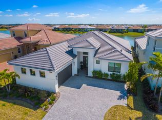 8621 SW Felicita Way, Port Saint Lucie, FL 34987