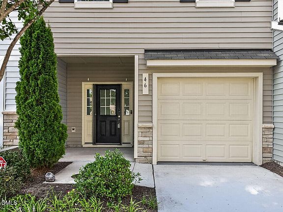 3rd image of 46 E Porthaven Way