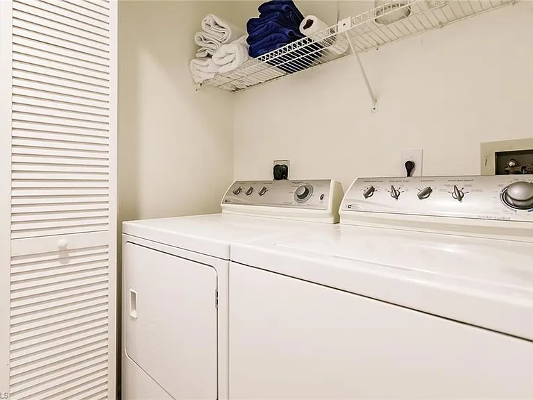 22 Cypress View Dr #B — Photo 38