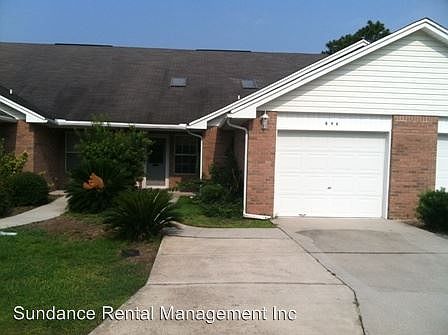 1st image of 896 Dunwoody Pl