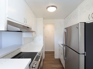 *Open House: 8/9 9:30-10:30am* Wonderful Old Town 1br With Garage Parking And Views!, San Diego, CA 92110