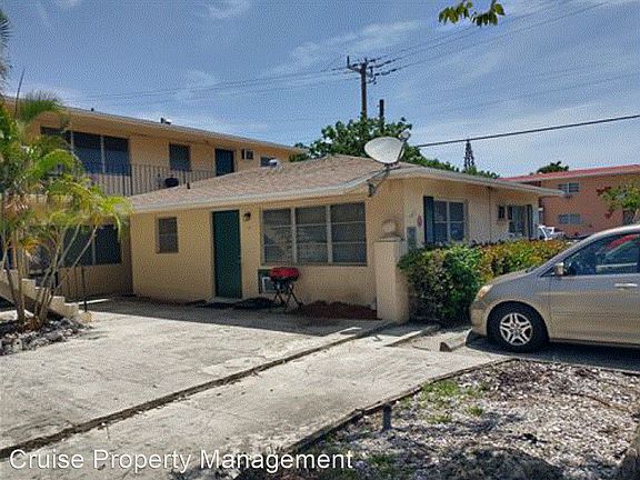 4th image of 749 SE 15th St #5